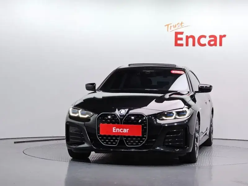 2023 BMW i4 с пробегом 46 337 км