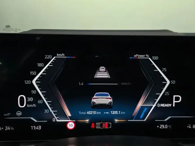 2024 BMW i4 с пробегом 40 210 км