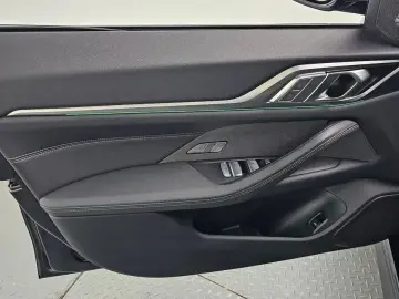 2023 BMW i4 с пробегом 46 337 км
