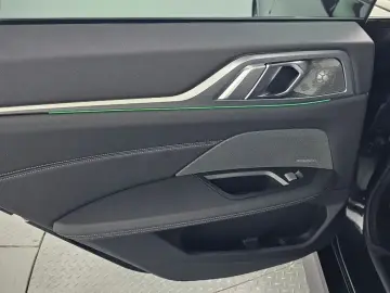 2023 BMW i4 с пробегом 46 337 км