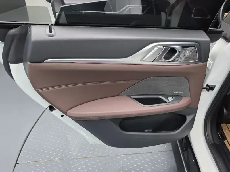 2024 BMW i4 с пробегом 40 210 км