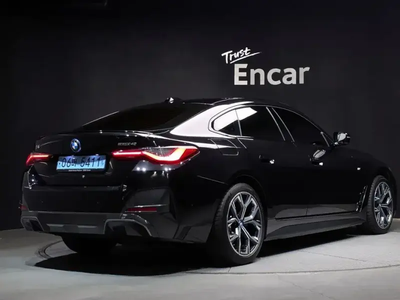 2023 BMW i4 с пробегом 68 016 км