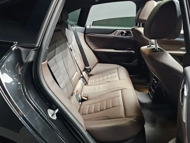 2023 BMW i4 с пробегом 68 016 км