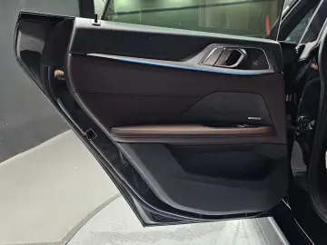 2023 BMW i4 с пробегом 68 016 км