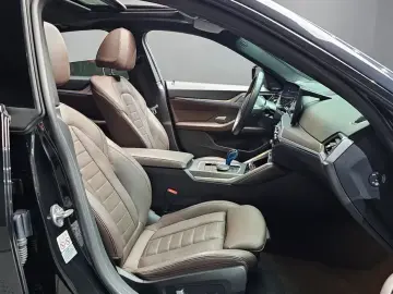 2023 BMW i4 с пробегом 68 016 км