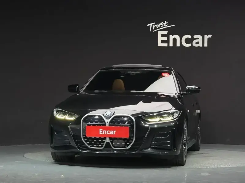2022 BMW i4 с пробегом 86 607 км