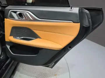 2022 BMW i4 с пробегом 86 607 км