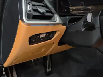 2022 BMW i4 с пробегом 86 607 км