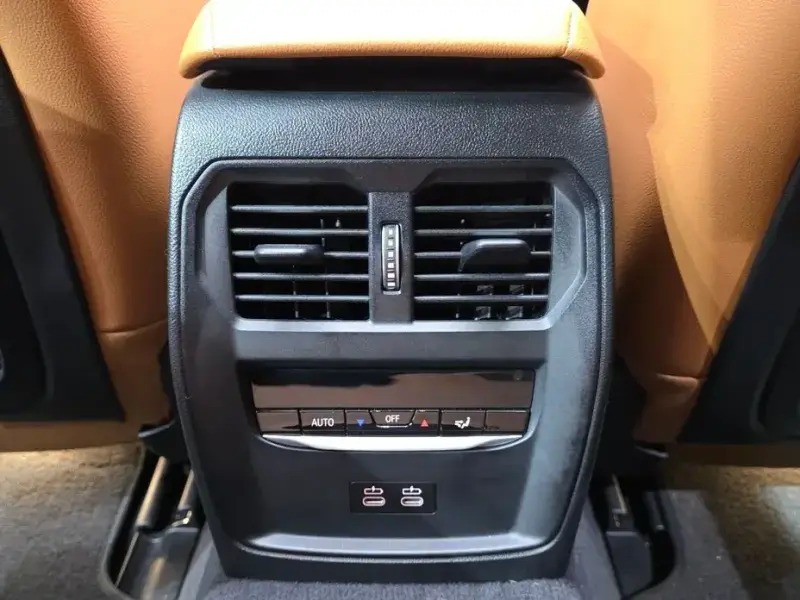 2022 BMW i4 с пробегом 86 607 км