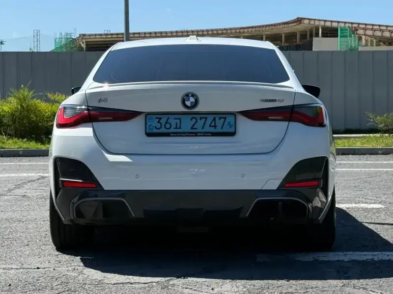 2023 BMW i4 с пробегом 62 422 км