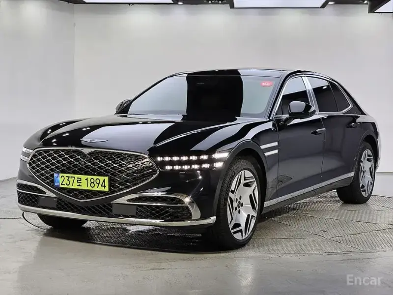 2023 Genesis G90 с пробегом 87 543 км