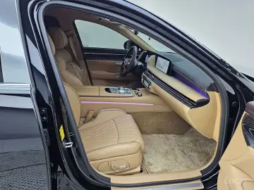 2023 Genesis G90 с пробегом 87 543 км
