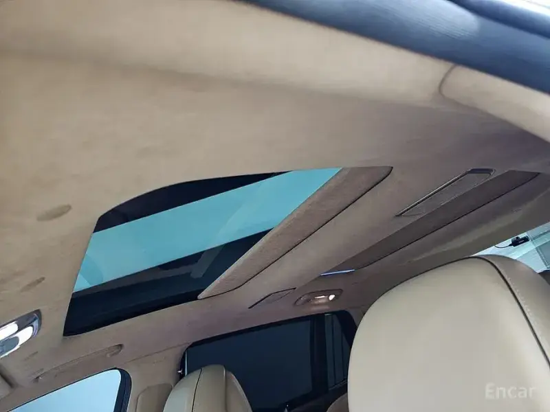 2023 Genesis G90 с пробегом 87 543 км