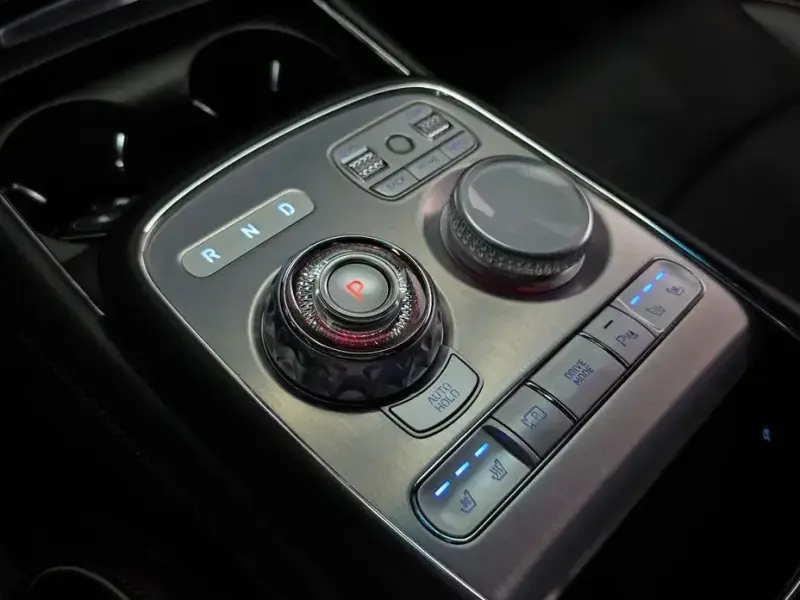 2023 Genesis G90 с пробегом 46 207 км