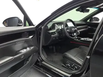 2023 Genesis G90 с пробегом 46 207 км