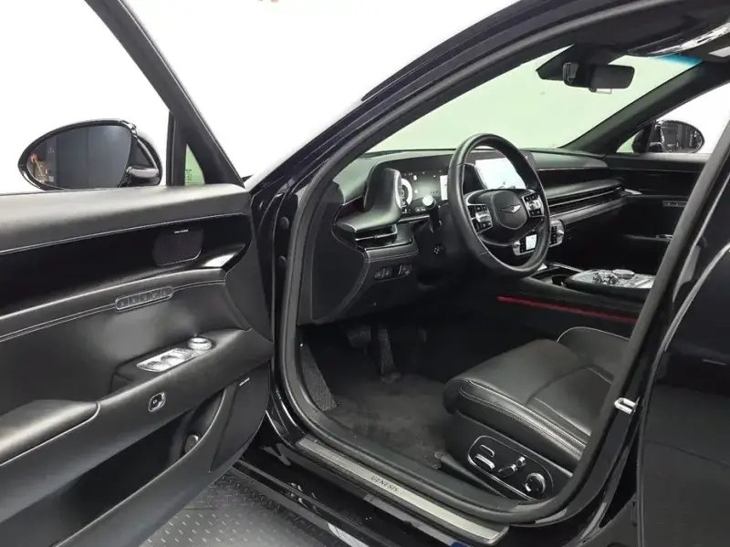 2023 Genesis G90 с пробегом 46 207 км