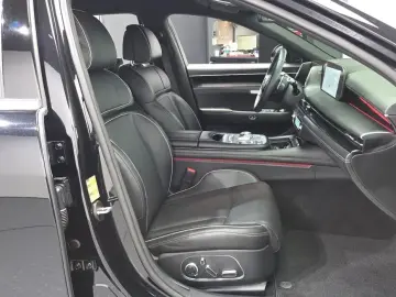 2023 Genesis G90 с пробегом 46 207 км