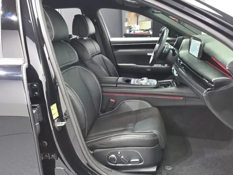 2023 Genesis G90 с пробегом 46 207 км