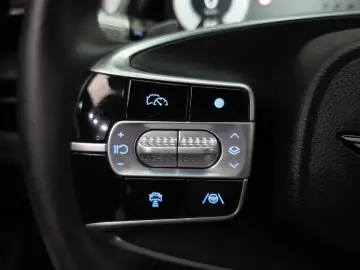 2023 Genesis G90 с пробегом 46 207 км