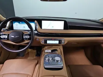 2023 Genesis G90 с пробегом 22 614 км