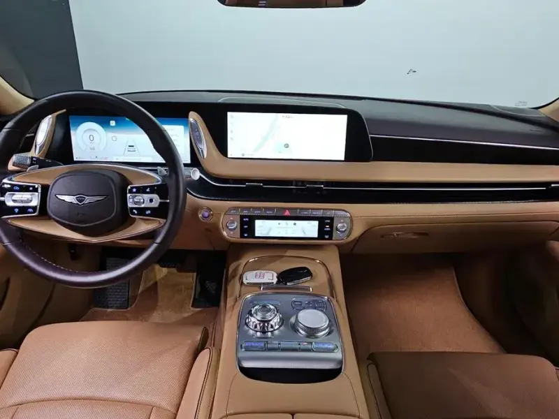 2023 Genesis G90 с пробегом 22 614 км