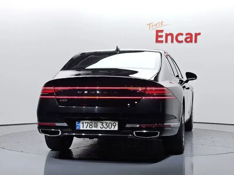 2023 Genesis G90 с пробегом 73 282 км