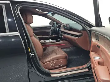 2023 Genesis G90 с пробегом 73 282 км