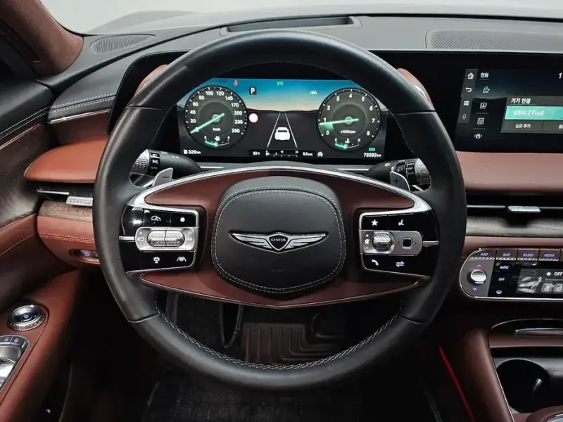2023 Genesis G90 с пробегом 73 282 км
