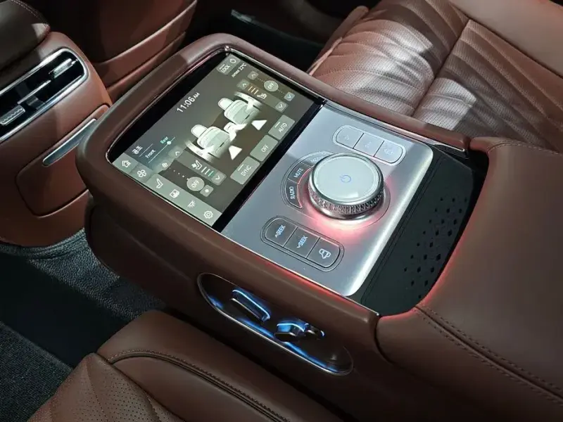 2023 Genesis G90 с пробегом 73 282 км