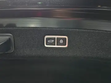 2023 Genesis G90 с пробегом 73 282 км