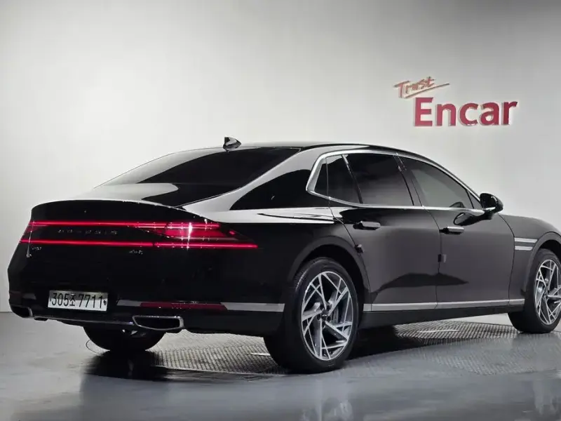 2023 Genesis G90 с пробегом 49 381 км