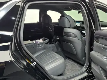 2023 Genesis G90 с пробегом 49 381 км