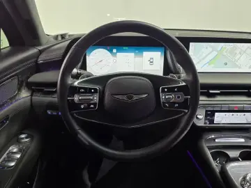 2023 Genesis G90 с пробегом 49 381 км