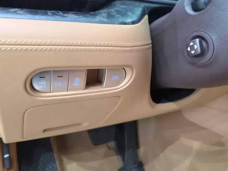 2023 Genesis G90 с пробегом 53 379 км