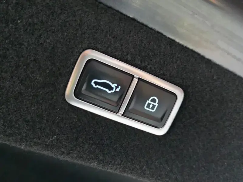 2023 Genesis G90 с пробегом 53 379 км