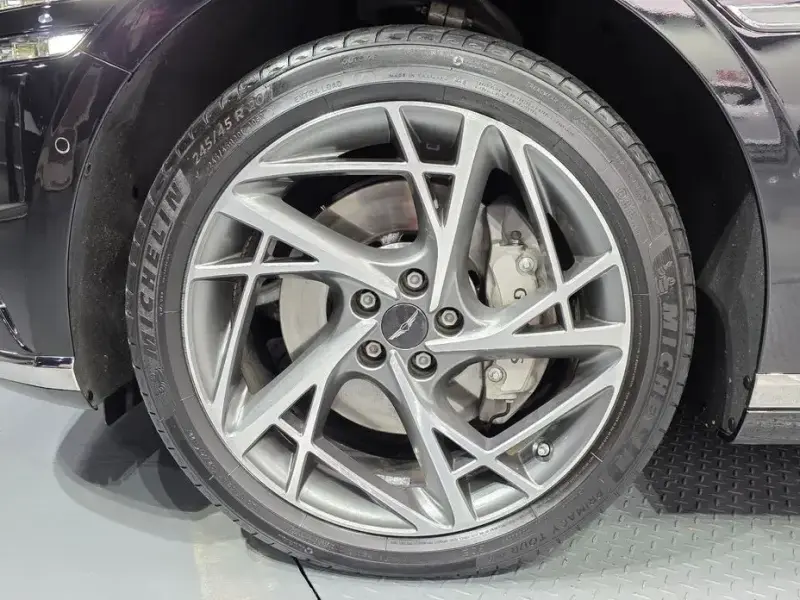2023 Genesis G90 с пробегом 53 379 км