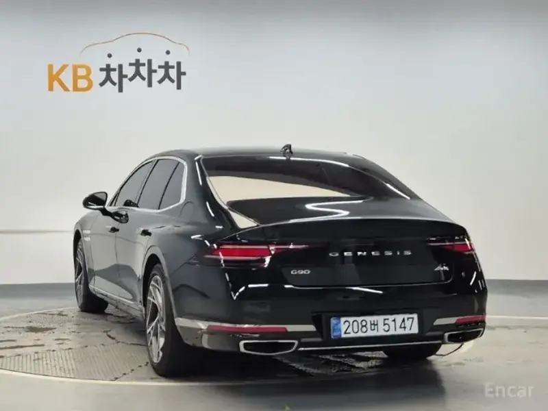 2023 Genesis G90 с пробегом 80 104 км