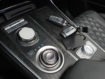 2023 Genesis GV80 с пробегом 37 411 км