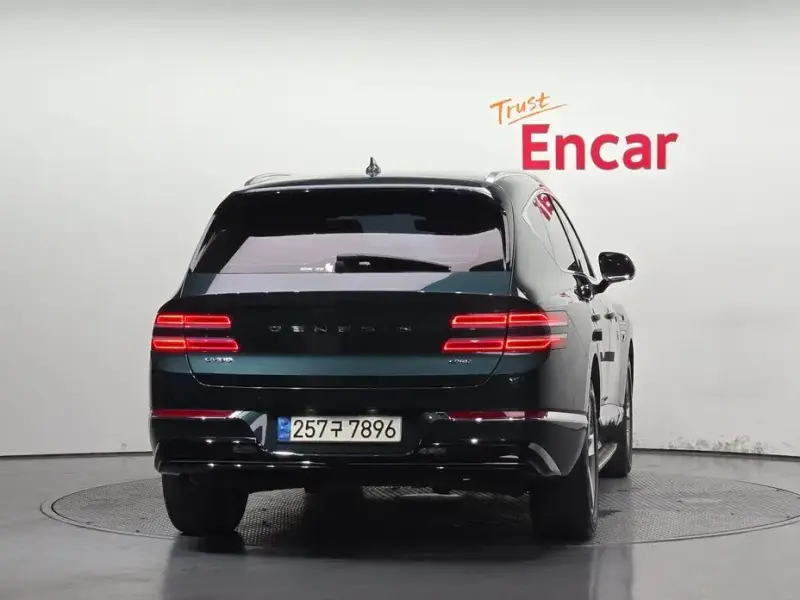 2023 Genesis GV80 с пробегом 82 569 км