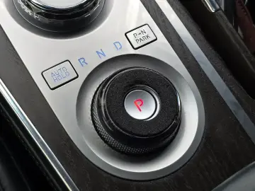 2023 Genesis GV80 с пробегом 82 569 км
