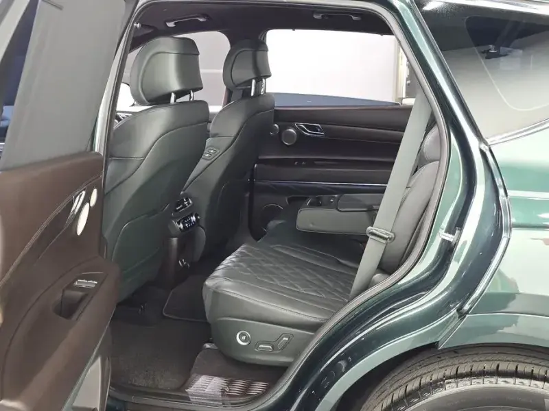 2023 Genesis GV80 с пробегом 82 569 км