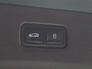 2023 Genesis GV80 с пробегом 82 569 км