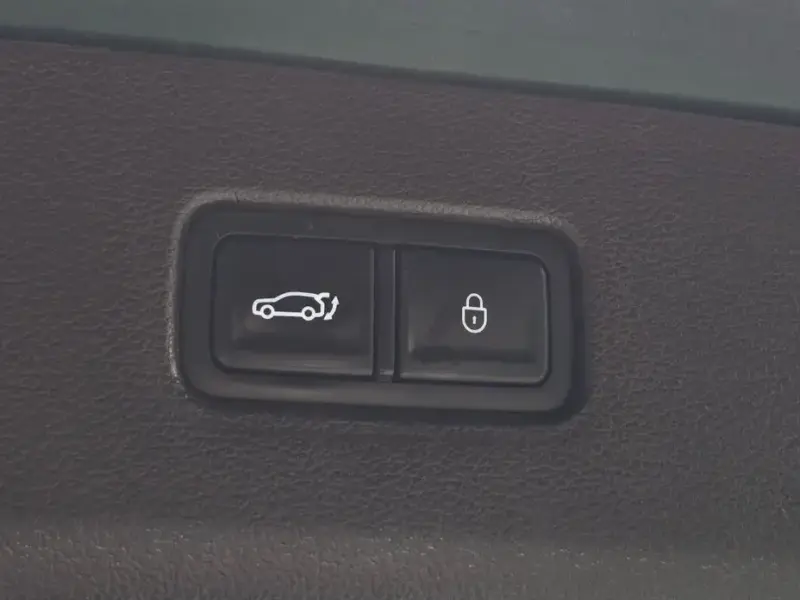 2023 Genesis GV80 с пробегом 82 569 км