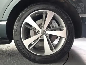 2023 Genesis GV80 с пробегом 82 569 км