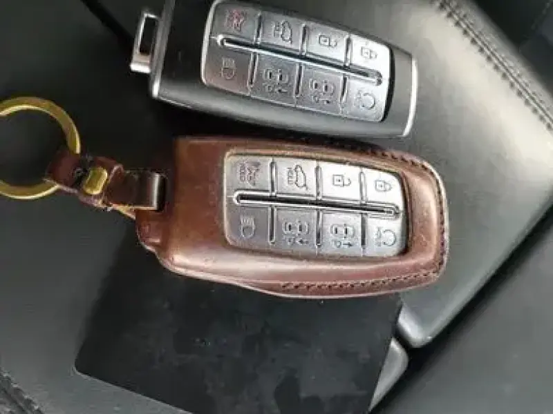 2023 Genesis GV80 с пробегом 82 569 км