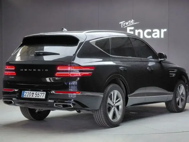 2023 Genesis GV80 с пробегом 28 133 км