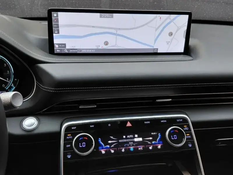 2023 Genesis GV80 с пробегом 28 133 км
