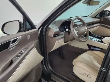 2023 Genesis GV80 с пробегом 47 442 км