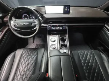 2023 Genesis GV80 с пробегом 35 838 км