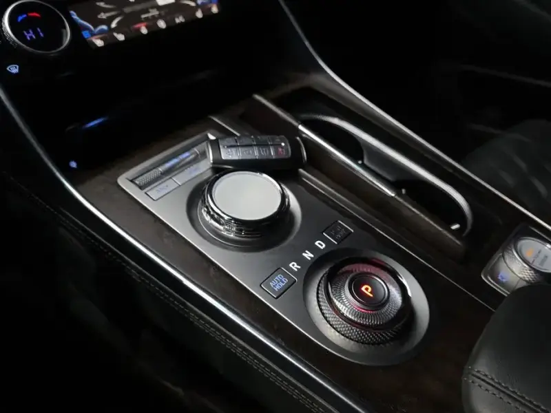 2023 Genesis GV80 с пробегом 35 838 км
